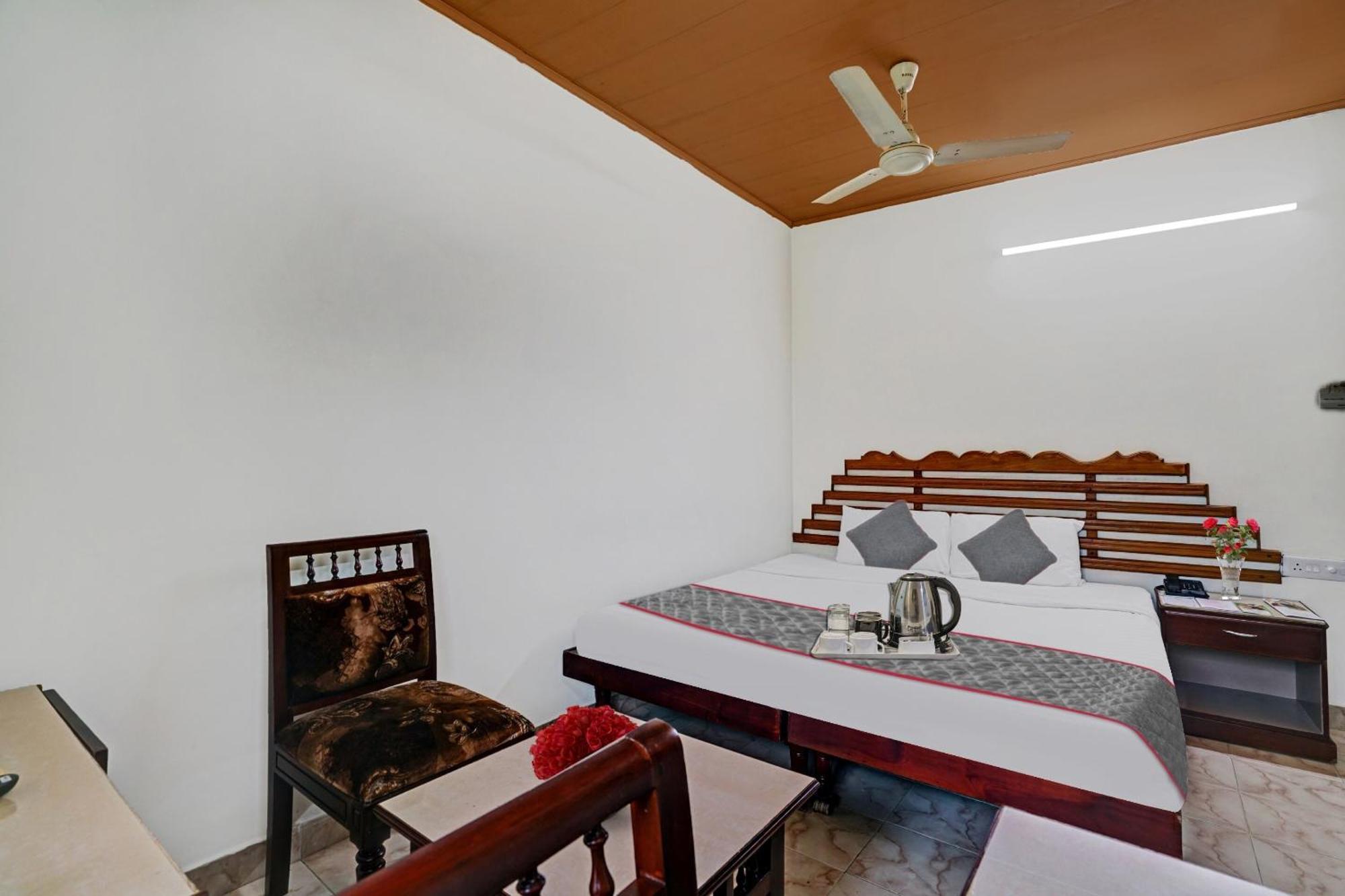 Palette - Pagoda Resorts Alappuzha Bagian luar foto