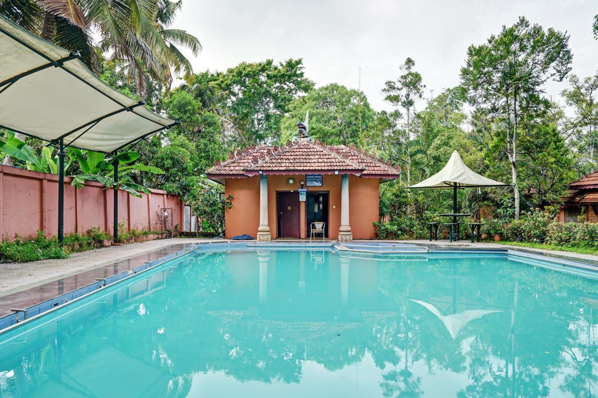 Palette - Pagoda Resorts Alappuzha Bagian luar foto