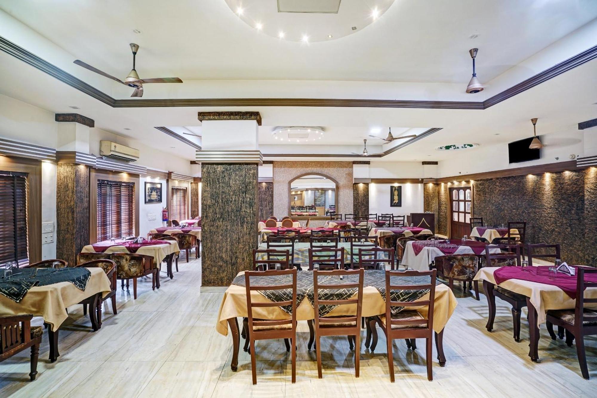 Palette - Pagoda Resorts Alappuzha Bagian luar foto