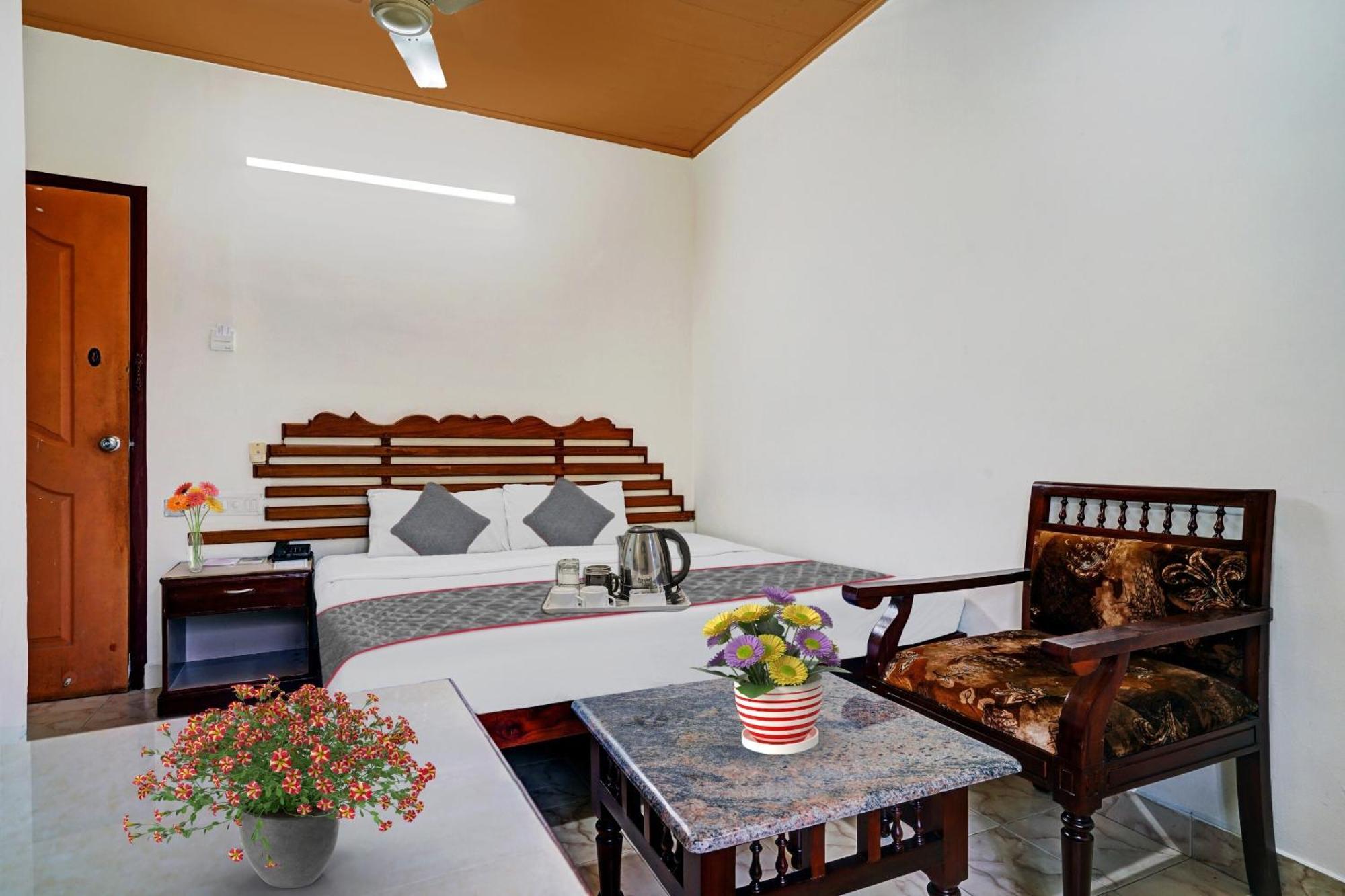 Palette - Pagoda Resorts Alappuzha Bagian luar foto